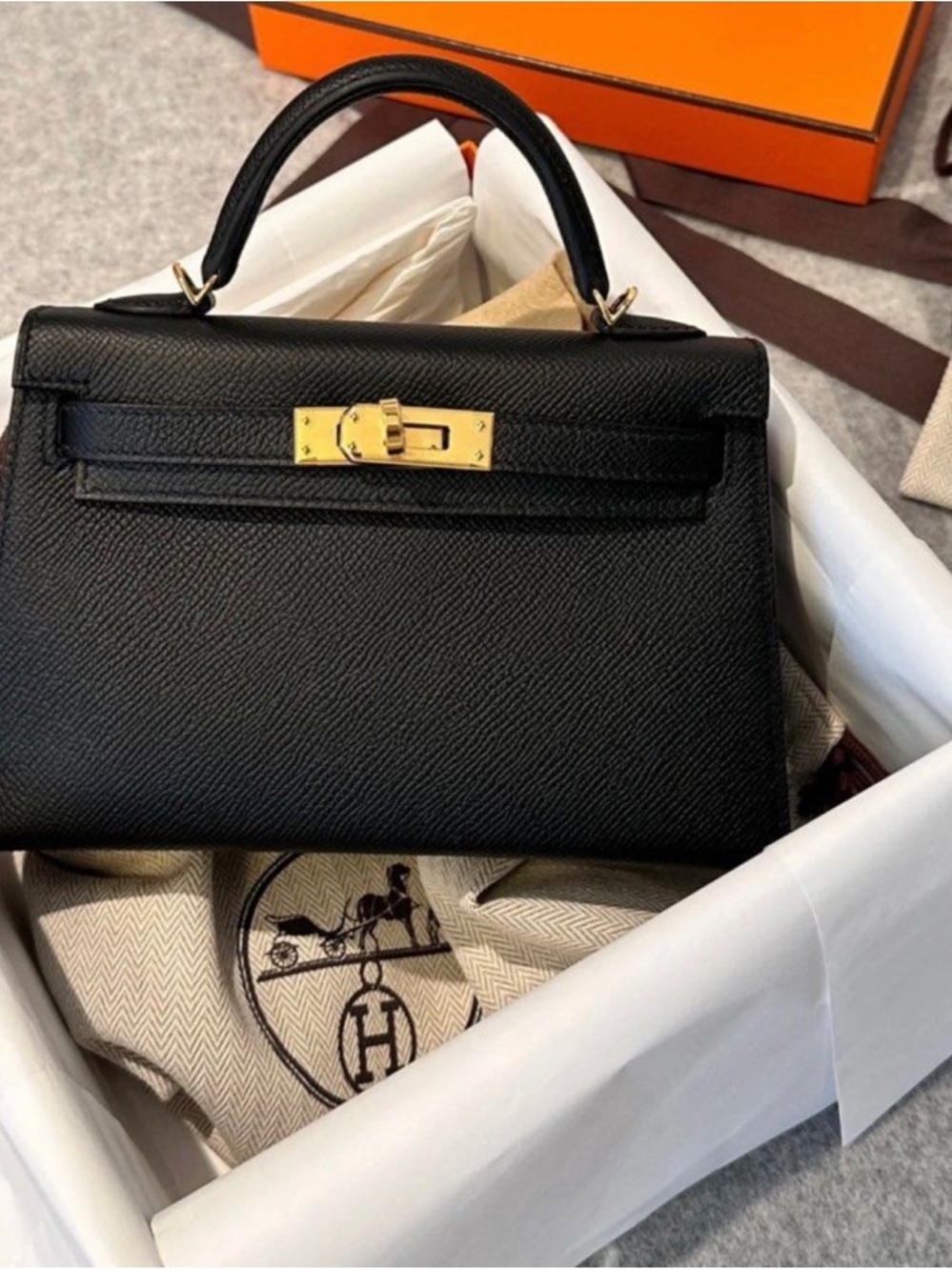 Hermes Kelly Mini Noir GHW
